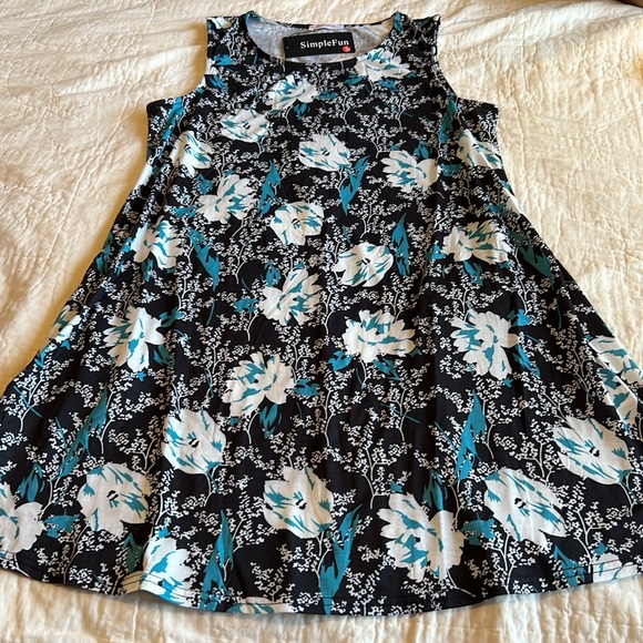 Simple Fun Summer Dress size Large - Picture 10 of 10